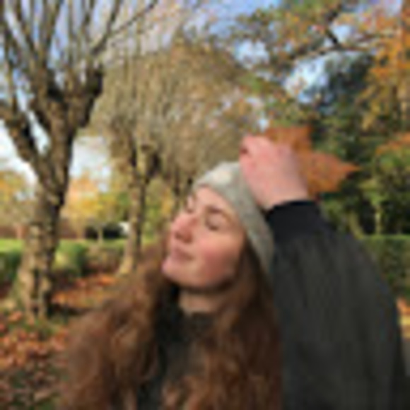 Meet your Posher, Falyn - Picture 1 of 1